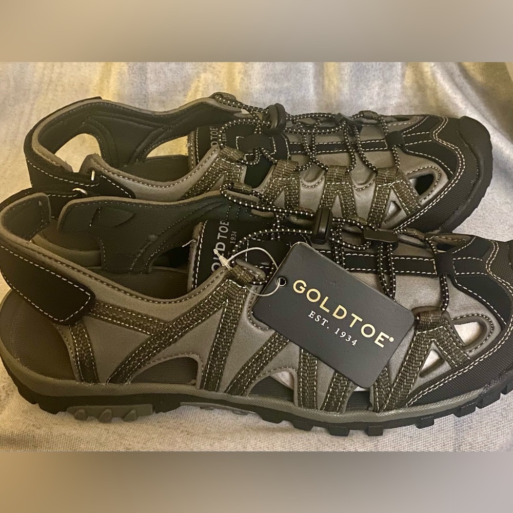 Gold Toe Men’s Comfort Bungee Closure Adj Velcro Back Sport Sandals- Size 11.5